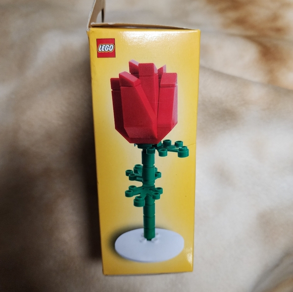 LEGO Retired Red Rose, Pre-Assembled - Picture 4 of 5